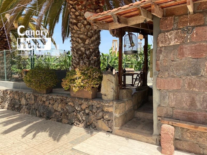 5 bedroom Finca/Country House for sale in Guaza with pool garage - € 1,600,000 (Ref: 9834170)