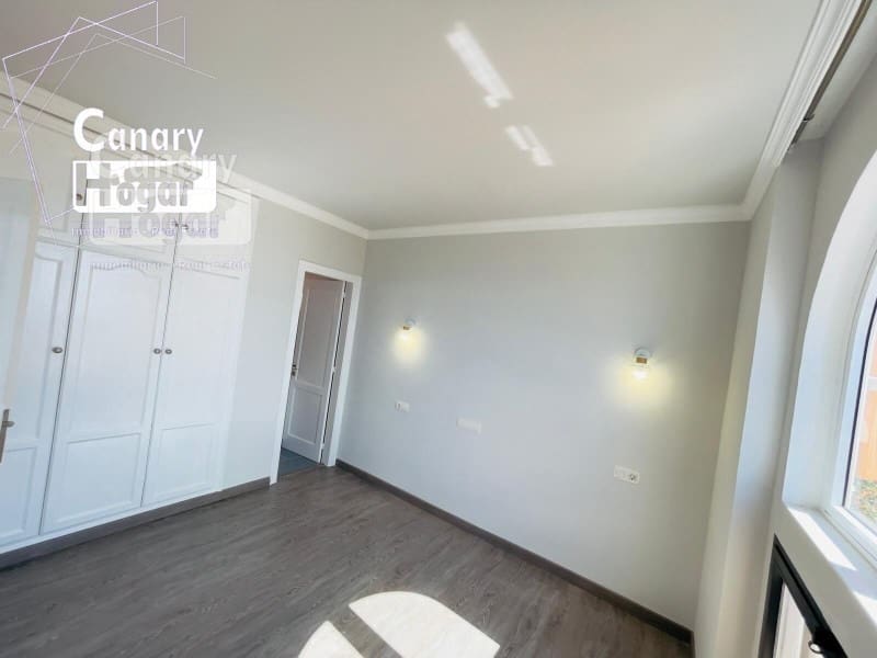 3 bedroom Villa for sale in Costa Adeje with garage - € 530,000 (Ref: 9834171)