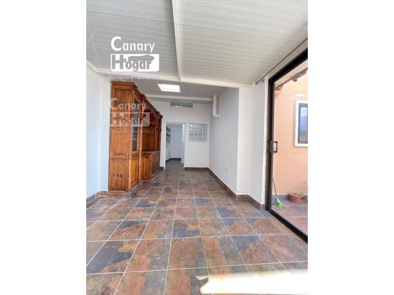 3 bedroom Villa for sale in Costa Adeje with garage - € 530,000 (Ref: 9834171)