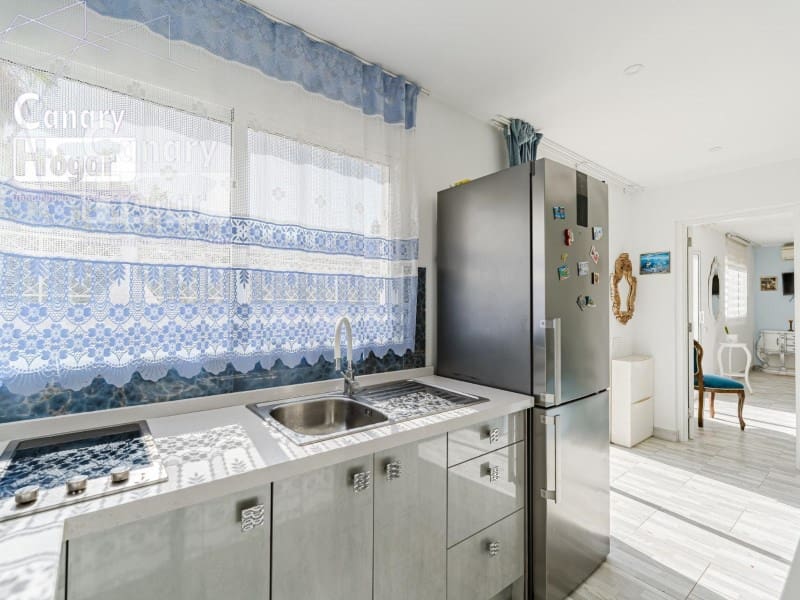 10 bedroom Villa for sale in Costa Adeje with pool garage - € 2,500,000 (Ref: 9834177)