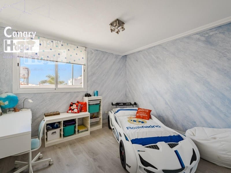 10 bedroom Villa for sale in Costa Adeje with pool garage - € 2,500,000 (Ref: 9834177)
