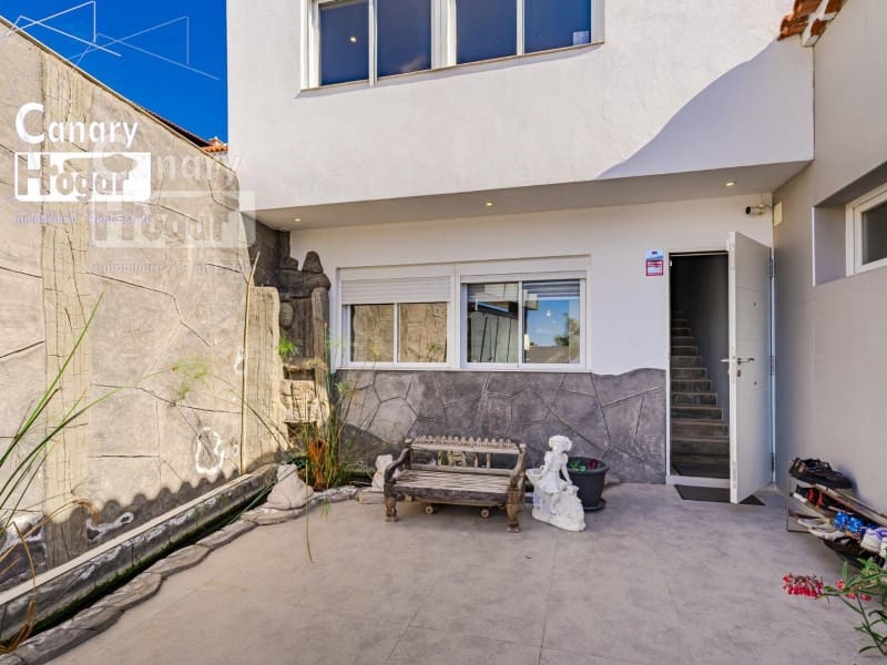 10 bedroom Villa for sale in Costa Adeje with pool garage - € 2,500,000 (Ref: 9834177)