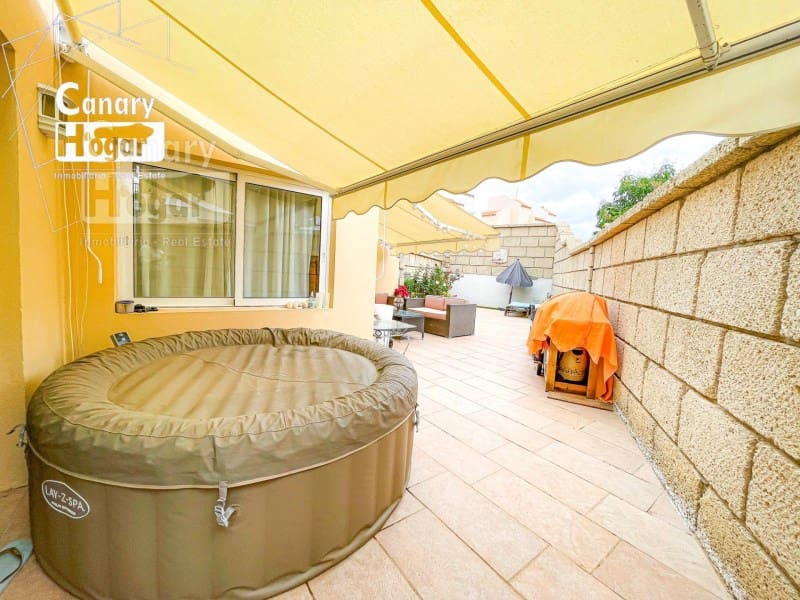 4 soveværelse Villa til salg i Costa Adeje med swimmingpool garage - € 669.000 (Ref: 9836407)