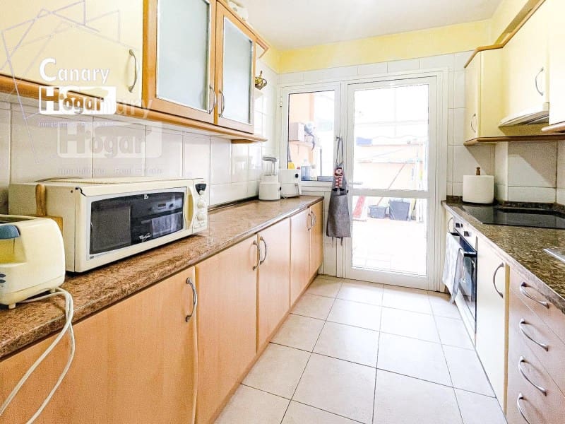 4 soveværelse Villa til salg i Costa Adeje med swimmingpool garage - € 669.000 (Ref: 9836407)