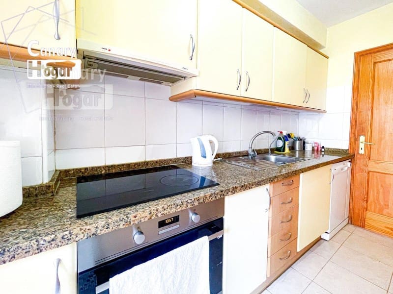 4 soveværelse Villa til salg i Costa Adeje med swimmingpool garage - € 669.000 (Ref: 9836407)