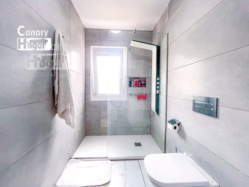 4 soveværelse Villa til salg i Costa Adeje med swimmingpool garage - € 669.000 (Ref: 9836407)