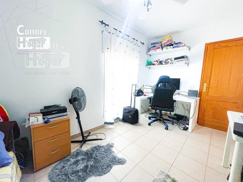 4 soveværelse Villa til salg i Costa Adeje med swimmingpool garage - € 669.000 (Ref: 9836407)