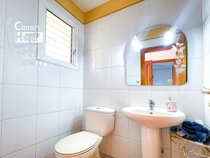 4 soveværelse Villa til salg i Costa Adeje med swimmingpool garage - € 669.000 (Ref: 9836407)