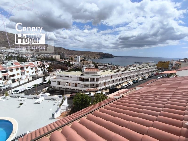 3 bedroom Apartment for sale in Los Cristianos with garage - € 549,000 (Ref: 9836409)
