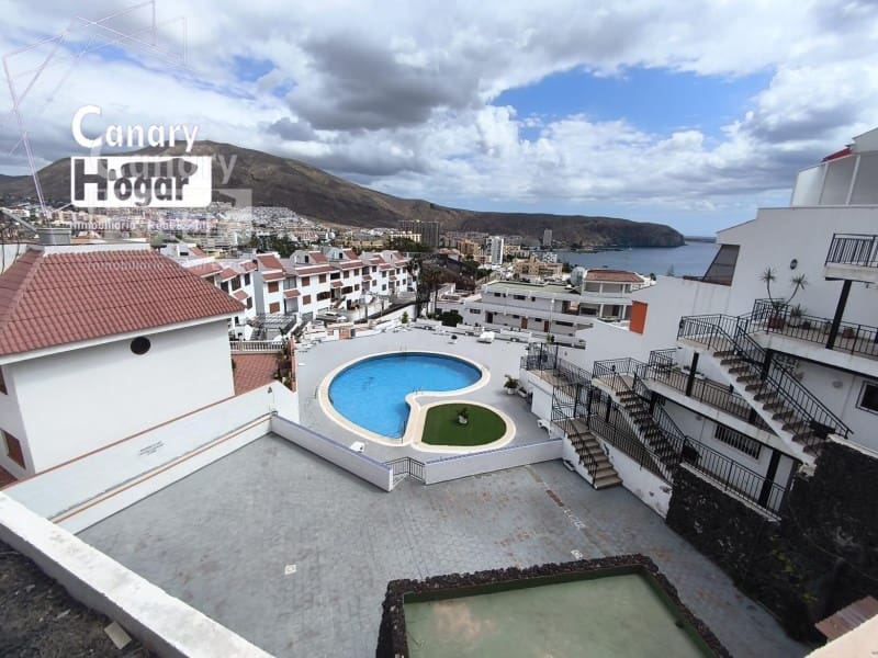 3 bedroom Apartment for sale in Los Cristianos with garage - € 549,000 (Ref: 9836409)