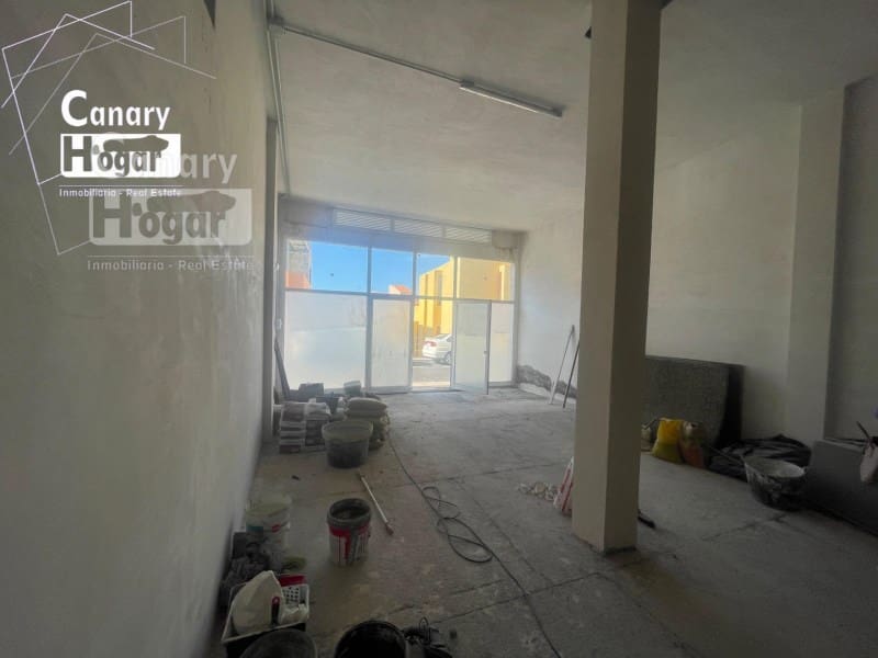 Commercial for sale in Adeje - € 170,000 (Ref: 9836415)