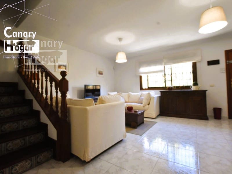 2 sypialnia Dom do wynajęcia w El Medano z basenem - 1 800 € (Ref: 9839343)