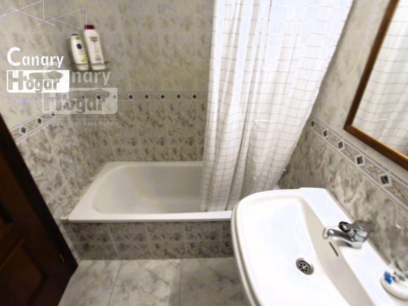2 sypialnia Dom do wynajęcia w El Medano z basenem - 1 800 € (Ref: 9839343)