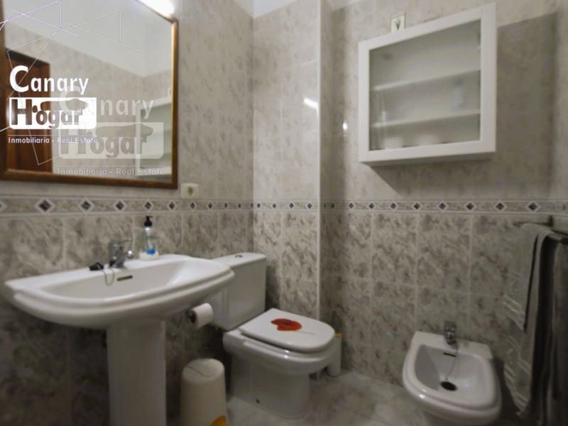 2 sypialnia Dom do wynajęcia w El Medano z basenem - 1 800 € (Ref: 9839343)