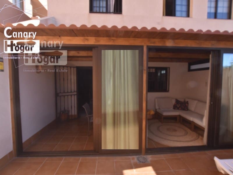 2 sypialnia Dom do wynajęcia w El Medano z basenem - 1 800 € (Ref: 9839343)