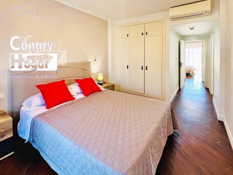 3 bedroom Penthouse for sale in Playa Fanabe - € 780,000 (Ref: 9839344)