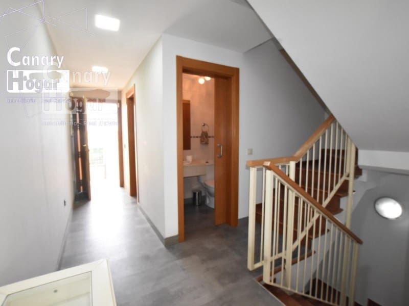 3 slaapkamer Huis te koop in Costa Adeje met garage - € 470.000 (Ref: 9839348)