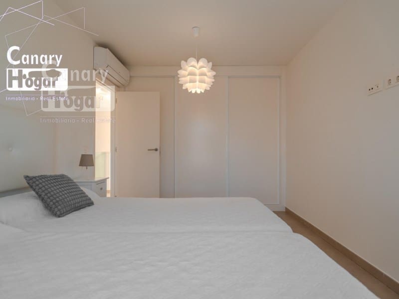 Chalet de 3 habitaciones en Adeje en venta con piscina - 1.075.000 € (Ref: 9839352)