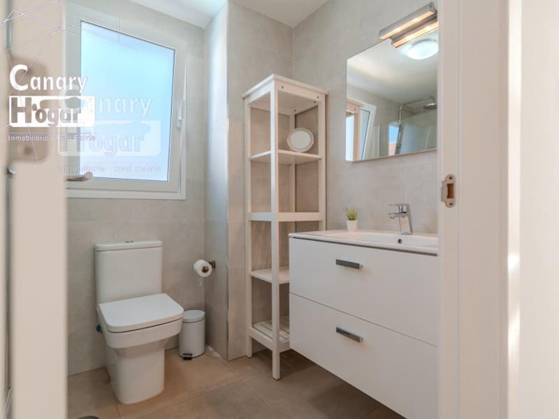 Chalet de 3 habitaciones en Adeje en venta con piscina - 1.075.000 € (Ref: 9839352)