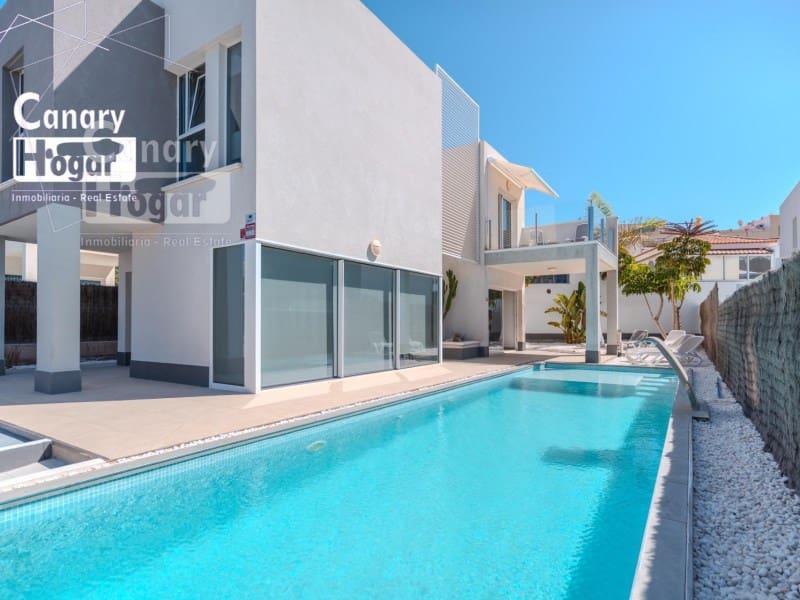 Chalet de 3 habitaciones en Adeje en venta con piscina - 1.075.000 € (Ref: 9839352)