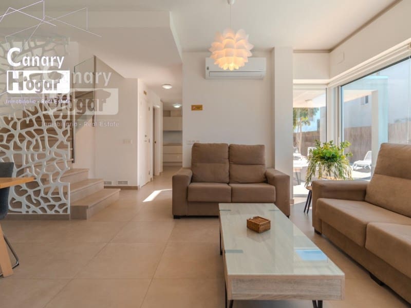 Chalet de 3 habitaciones en Adeje en venta con piscina - 1.075.000 € (Ref: 9839352)