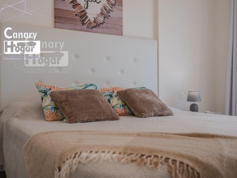 Chalet de 3 habitaciones en Adeje en venta con piscina - 1.075.000 € (Ref: 9839352)