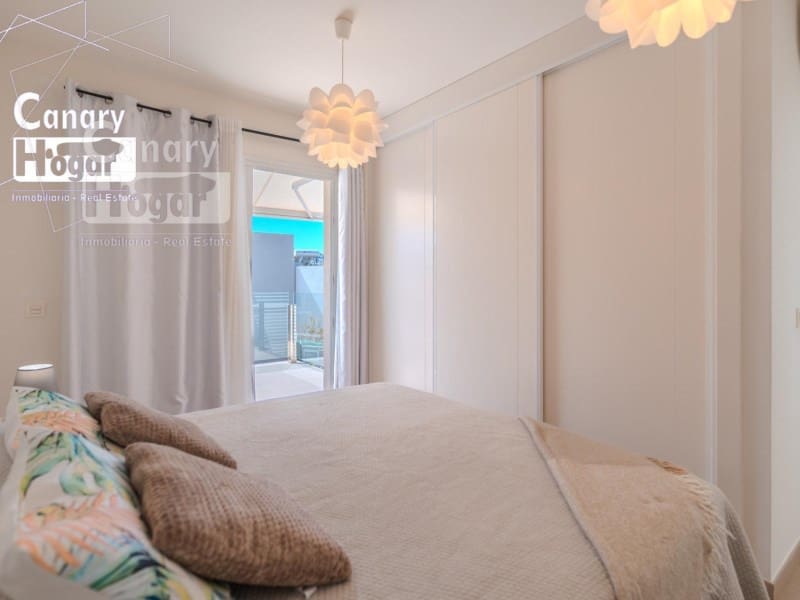 Chalet de 3 habitaciones en Adeje en venta con piscina - 1.075.000 € (Ref: 9839352)