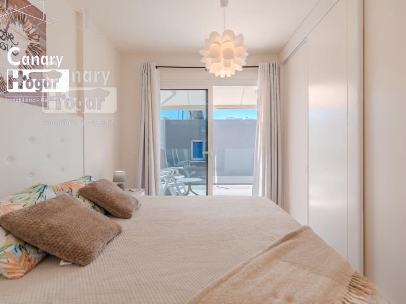 Chalet de 3 habitaciones en Adeje en venta con piscina - 1.075.000 € (Ref: 9839352)