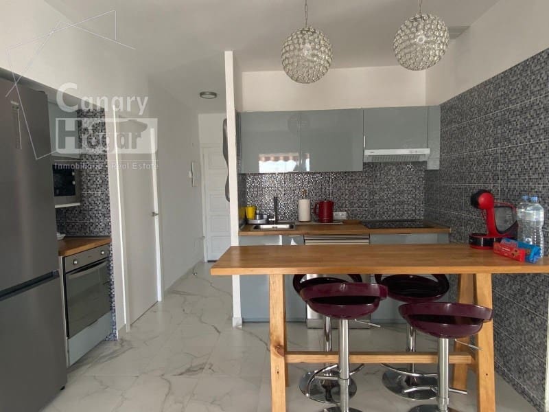3 soveværelse Villa til salg i Adeje med swimmingpool - € 730.000 (Ref: 9839354)
