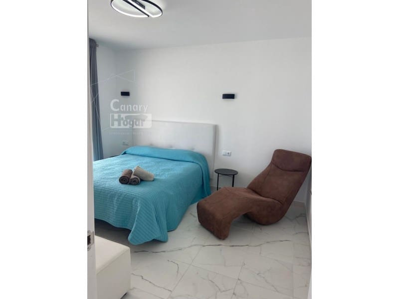 3 soveværelse Villa til salg i Adeje med swimmingpool - € 730.000 (Ref: 9839354)