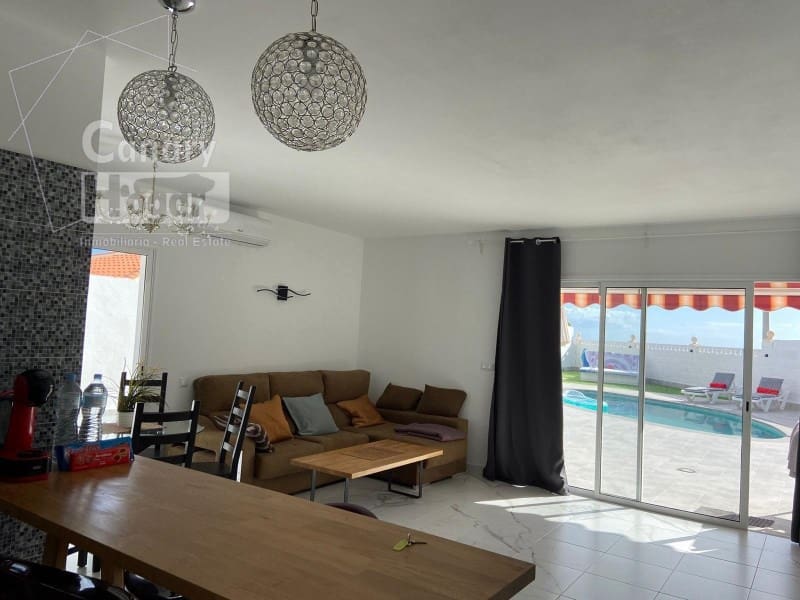 3 soveværelse Villa til salg i Adeje med swimmingpool - € 730.000 (Ref: 9839354)