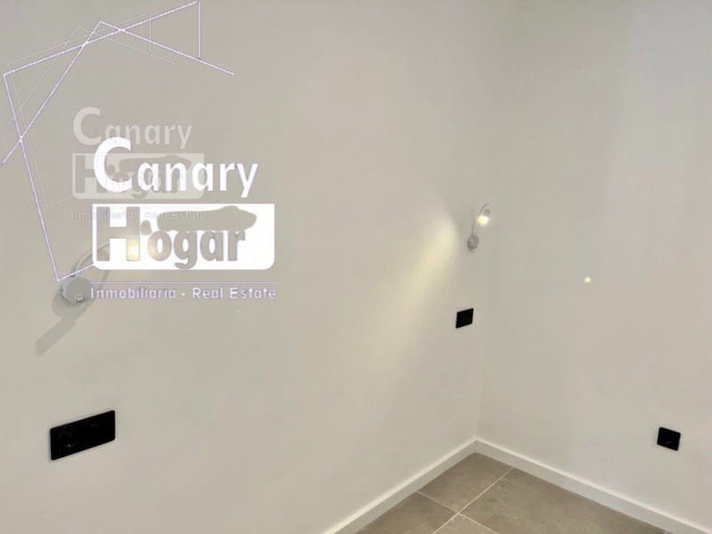3 chambre Appartement à vendre à Costa del Silencio avec piscine garage - 685 000 € (Ref: 9839355)