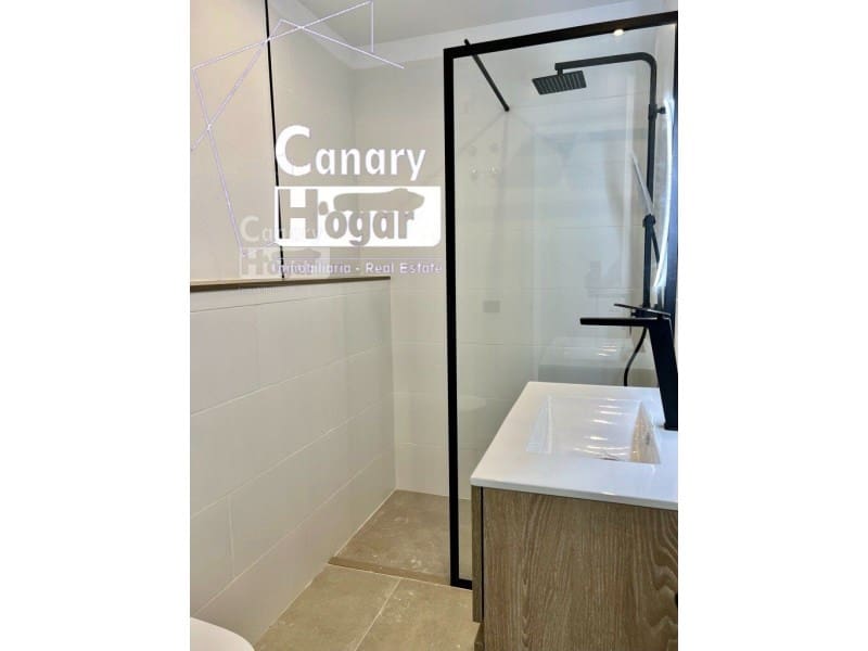 3 chambre Appartement à vendre à Costa del Silencio avec piscine garage - 685 000 € (Ref: 9839355)