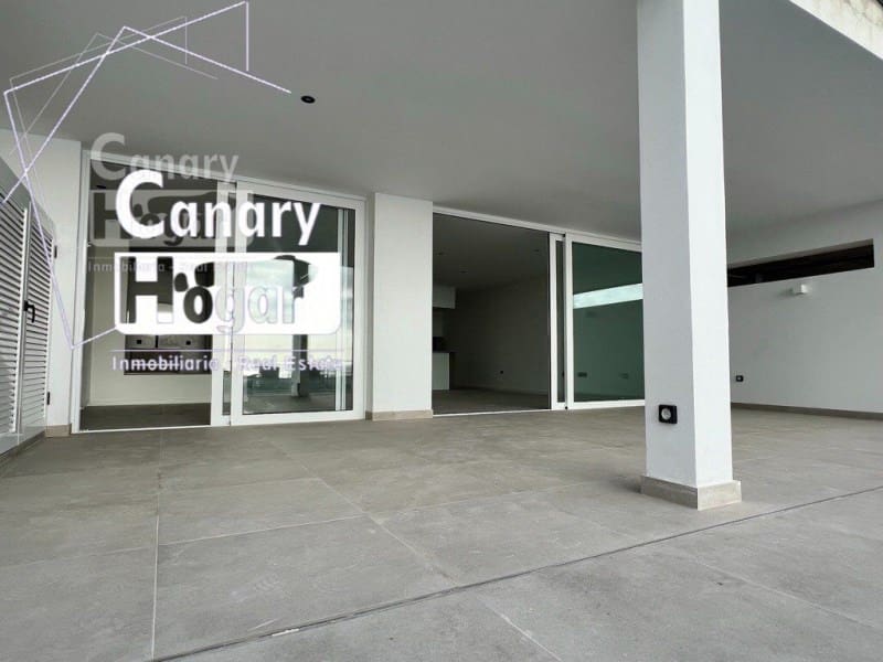 3 chambre Appartement à vendre à Costa del Silencio avec piscine garage - 685 000 € (Ref: 9839355)