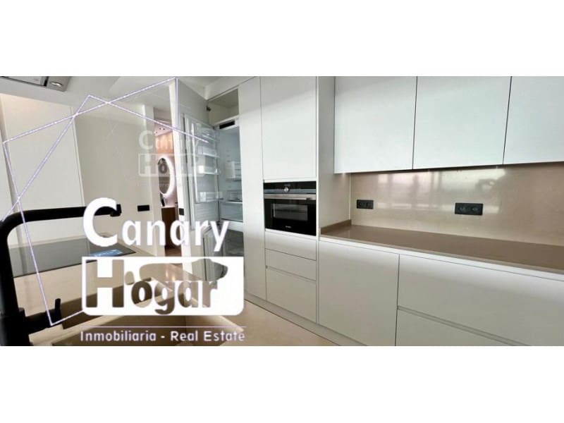 3 chambre Appartement à vendre à Costa del Silencio avec piscine garage - 685 000 € (Ref: 9839355)