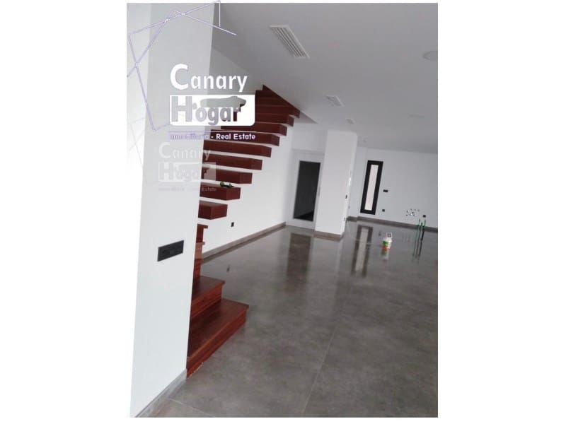 4 sovrum Villa till salu i Costa Adeje med pool garage - 1 950 000 € (Ref: 9840327)