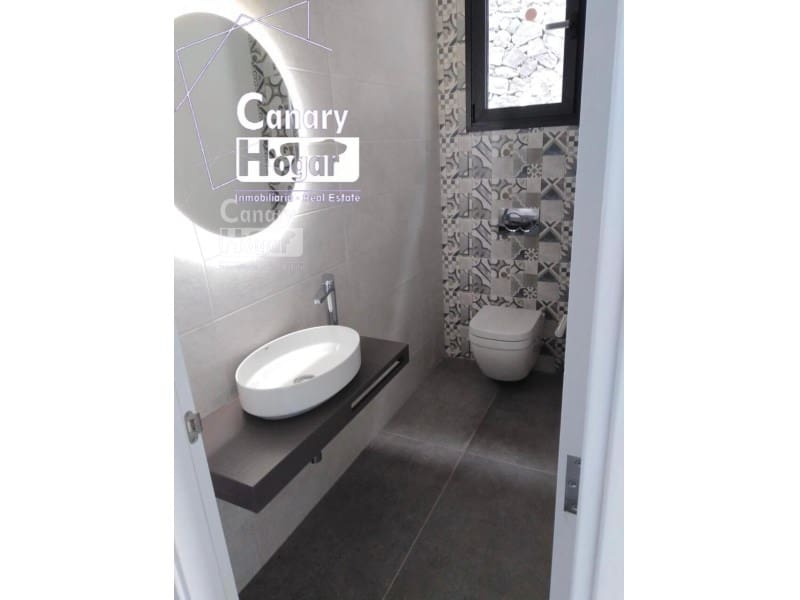 4 sovrum Villa till salu i Costa Adeje med pool garage - 1 950 000 € (Ref: 9840327)