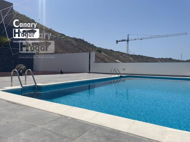 4 sovrum Villa till salu i Costa Adeje med pool garage - 1 950 000 € (Ref: 9840327)
