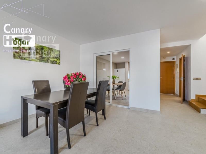 4 soveværelse Villa til leje i Playa Fanabe med swimmingpool garage - € 2.700 (Ref: 9840328)