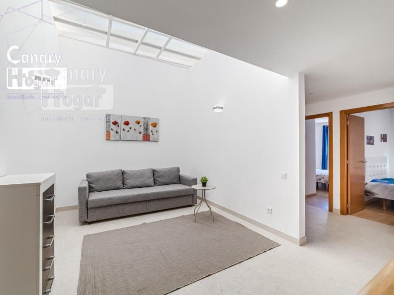 4 soveværelse Villa til leje i Playa Fanabe med swimmingpool garage - € 2.700 (Ref: 9840328)