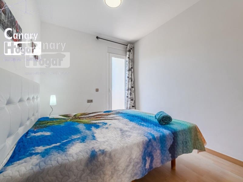 4 soveværelse Villa til leje i Playa Fanabe med swimmingpool garage - € 2.700 (Ref: 9840328)