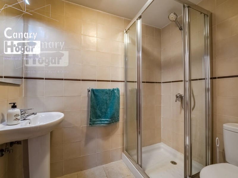 4 soveværelse Villa til leje i Playa Fanabe med swimmingpool garage - € 2.700 (Ref: 9840328)