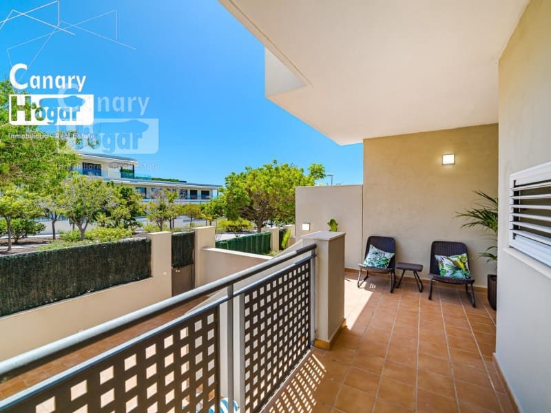 4 soveværelse Villa til leje i Playa Fanabe med swimmingpool garage - € 2.700 (Ref: 9840328)