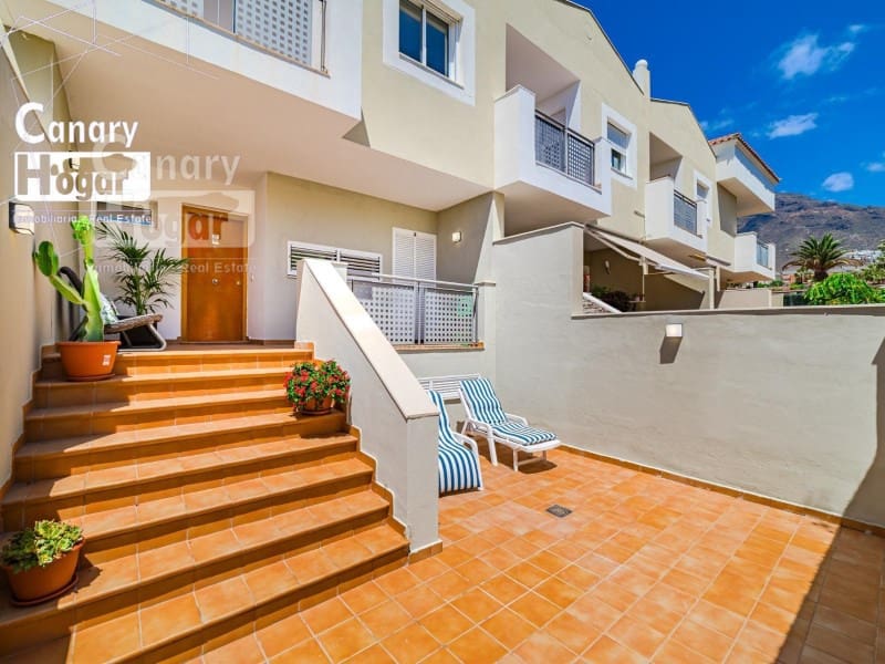 4 soveværelse Villa til leje i Playa Fanabe med swimmingpool garage - € 2.700 (Ref: 9840328)