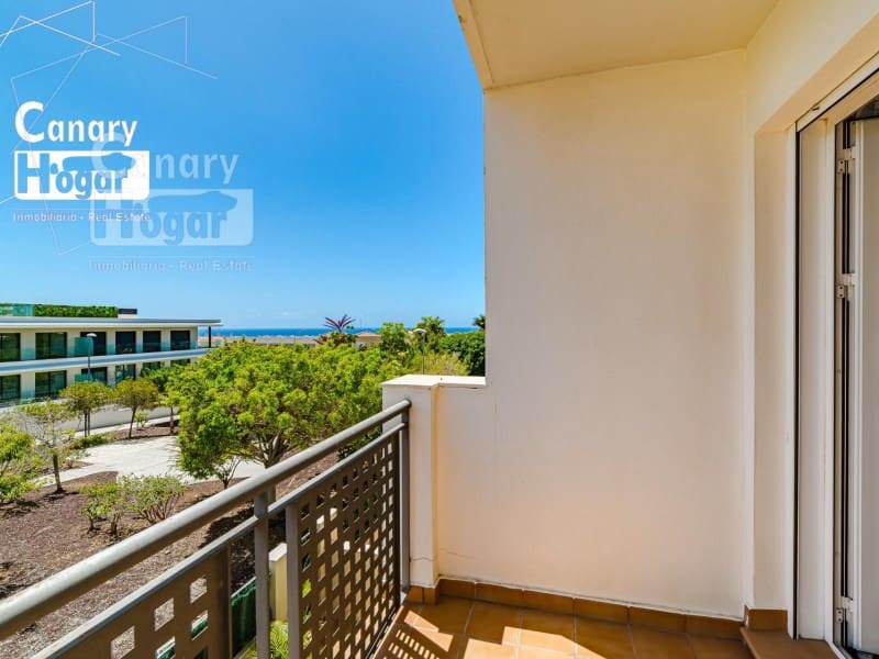4 soveværelse Villa til leje i Playa Fanabe med swimmingpool garage - € 2.700 (Ref: 9840328)