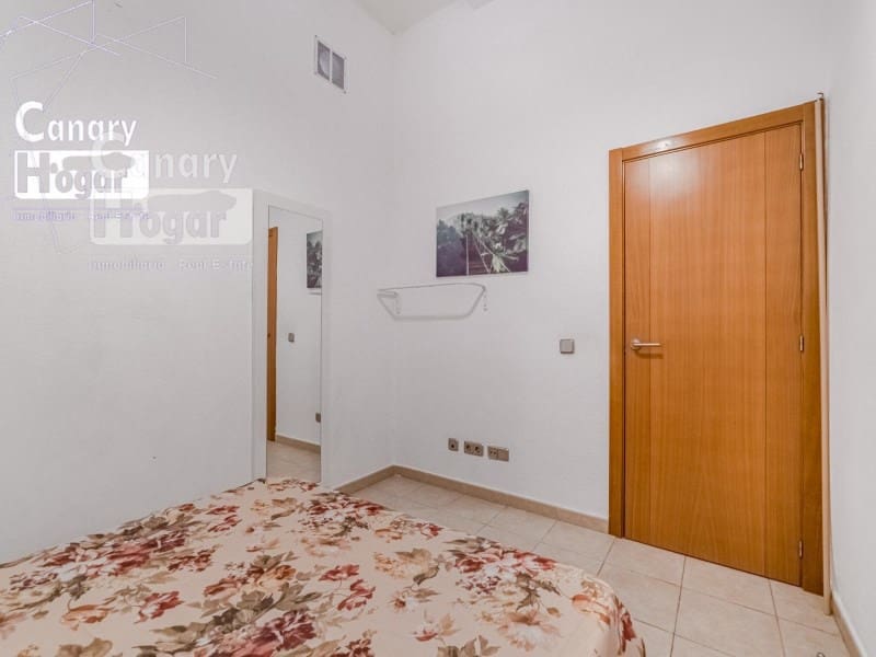 4 soveværelse Villa til leje i Playa Fanabe med swimmingpool garage - € 2.700 (Ref: 9840328)
