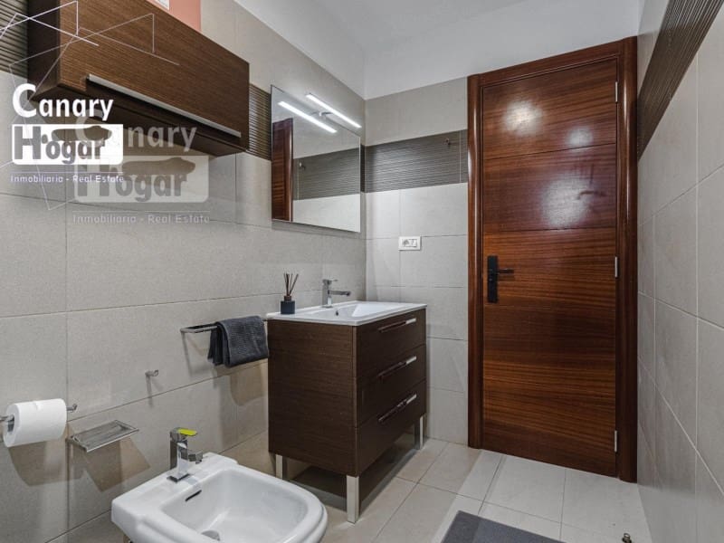 4 bedroom Villa for sale in Costa Adeje with pool garage - € 1,650,000 (Ref: 9840330)