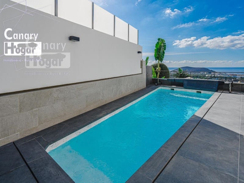 4 bedroom Villa for sale in Costa Adeje with pool garage - € 1,650,000 (Ref: 9840330)