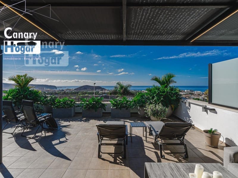 4 bedroom Villa for sale in Costa Adeje with pool garage - € 1,650,000 (Ref: 9840330)