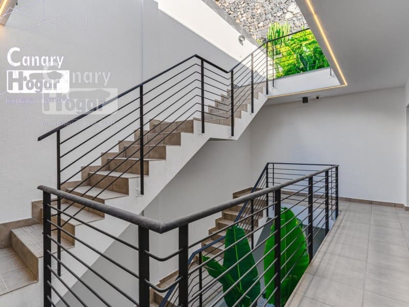 4 bedroom Villa for sale in Costa Adeje with pool garage - € 1,650,000 (Ref: 9840330)